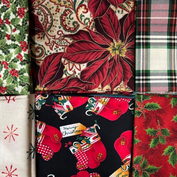 Christmas / Holiday 9 Fat Quarters Fabric Metallics & Quilt Shop Quality lot #6 - Picture 4 of 4